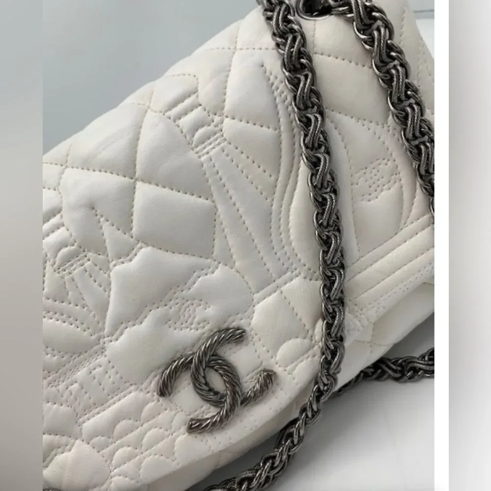 Chanel Moscow Kremlin  Cream Quilted Shoulder Bag with Iconic CC Closure
